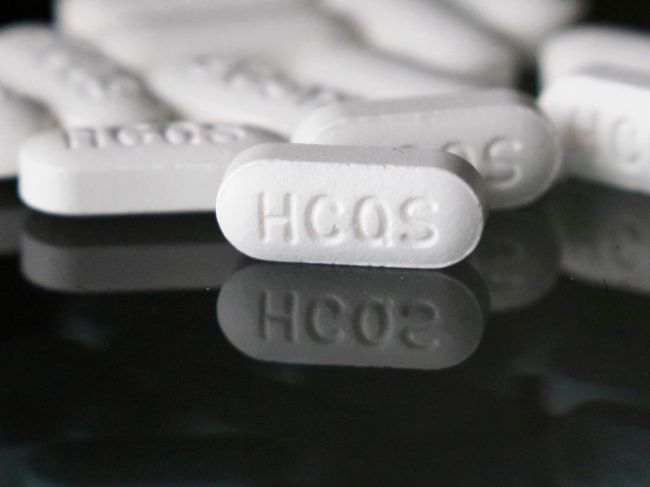 Británia zastavila klinické testy hydroxychlorochínu ako lieku na COVID-19