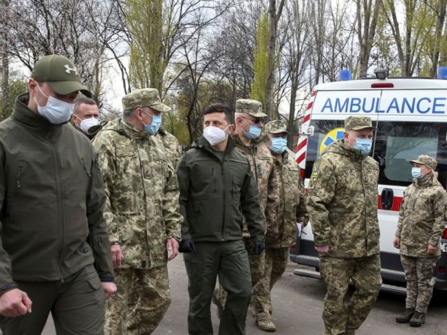 Zelenskyj súhlasí s legalizáciu súkromných armád na Ukrajine