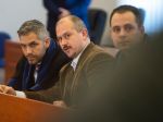 V kauze kontroverzných šekov vypovedal aj jeden z obdarovaných manželských párov