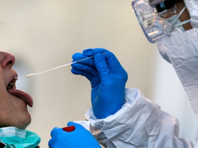 Koronavírus na Slovensku: Pribudli dva nové prípady, počet testov stúpol