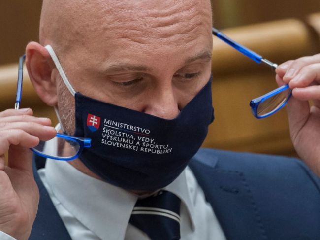 Minister školstva smeruje do Vrútok, pozostalým vyjadruje úprimnú sústrasť