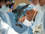 Chirurgovia vykonali transplantáciu pľúc u pacientky s COVID-19
