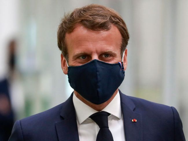 Macronova kancelária poprela správu o možných predčasných voľbách