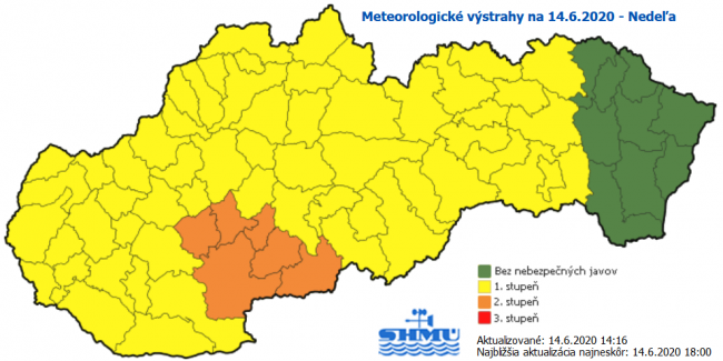 SHMÚ vyhlásil 2. stupeň výstrahy pred búrkami i povodňami