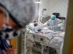 WHO zaznamenáva každý deň 100.000 nových prípadov nákazy koronavírusom