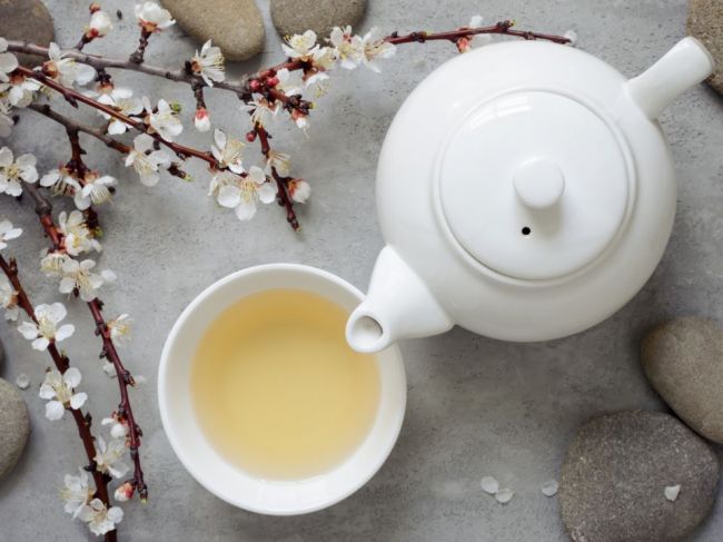 Prečo sa oplatí uprednostniť biely čaj pred čiernym či zeleným