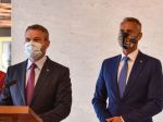 Pellegrini a Raši podľa Remišovej cítia, že im tečie do topánok