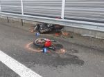 Na diaľnici prišiel o život 38-ročný motocyklista