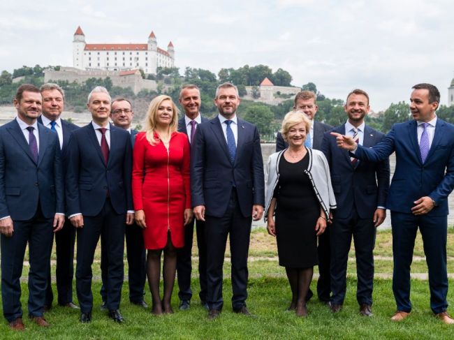 OĽaNO: Vznik nového projektu Petra Pellegriniho je len hra oligarchov