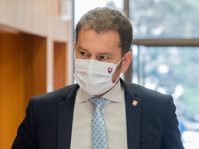 Premiér: Otázka opätovného zavedenia povinnej štátnej karantény je na mieste