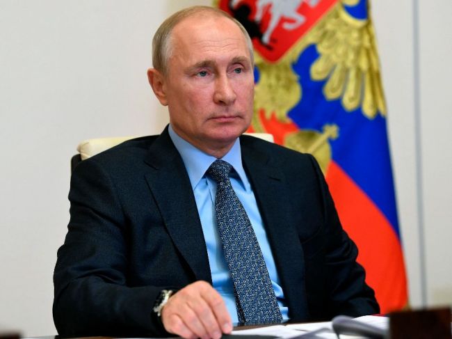 Putin nevylučuje opätovnú kandidatúru na post prezidenta