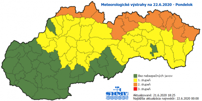 SHMÚ: Upozorňuje na dážď, pre Žilinský a Prešovský kraj platí výstraha 2. stupňa