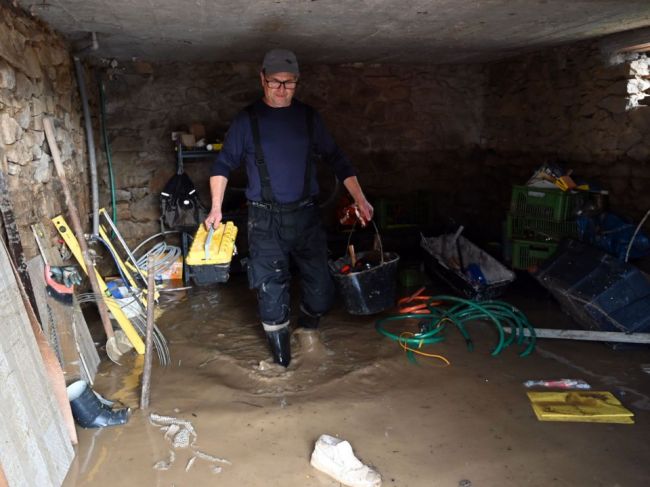 V obci Pichne pri odstraňovaní následkov povodní pomáha i armáda