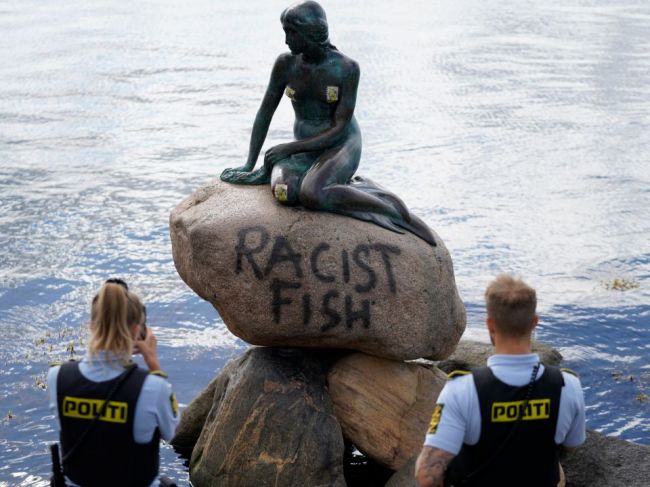 Sochu Malej morskej víly v Kodani znova poškodili vandali