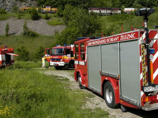 Hasiči zasahovali na železničnej stanici, došlo tam k požiaru rušňa