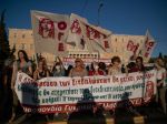 Tisíce ľudí protestovali v Grécku proti návrhu zákona o obmedzení demonštrácií