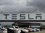 Dva mesiace po ostatných vozidlách znížila Tesla cenu aj pri Modeli Y