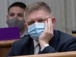 Smer-SD si na sneme zvolí nové vedenie, na predsedu kandiduje Robert Fico