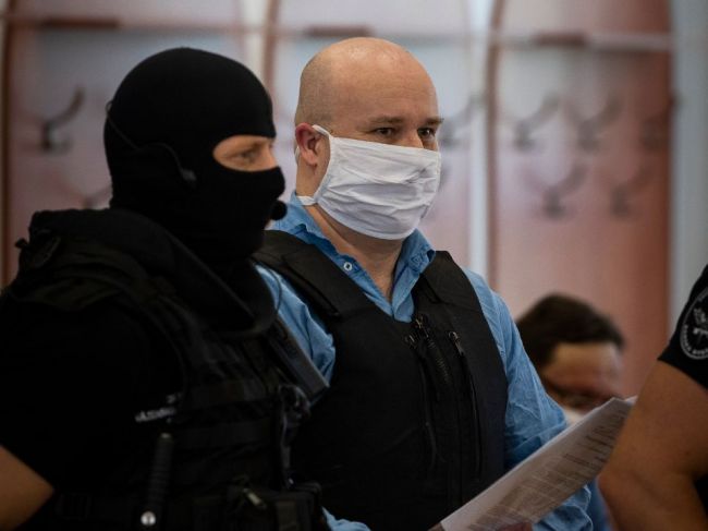 Na súde vypovedá Zoltán Andruskó, po prvý raz spomína Norberta Bödöra