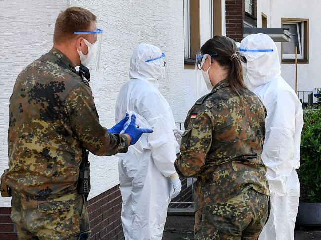 V nemeckej armáde bolo takmer 400 nakazených