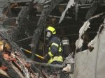 Lietadlo sa pred zrútením na dom podľa svedkov zrazilo s balónom
