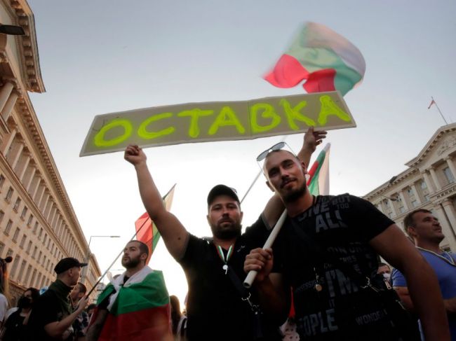 Tisíce protestujúcich v Sofii zablokovali ulice a významné križovatky
