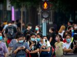 Čína hlásila vo štvrtok 105 nových prípadov, najviac za posledné mesiace