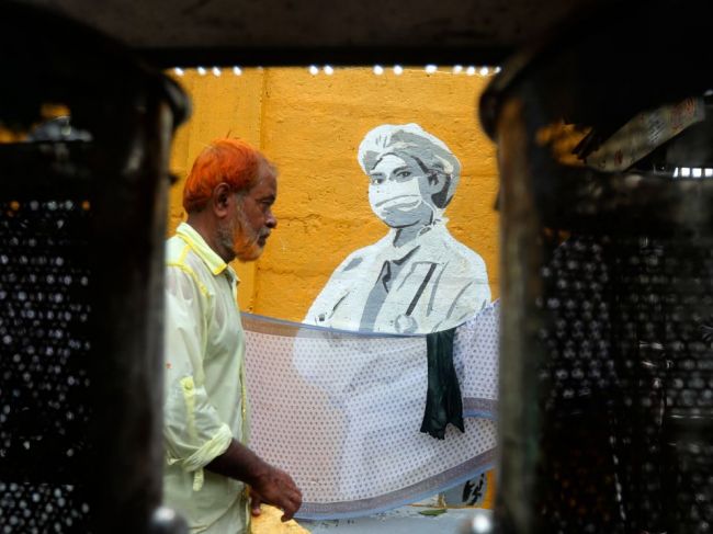 India po prvý raz hlási viac ako 50.000 prípadov nákazy za deň