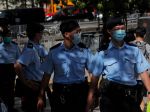 Hongkonská polícia zatkla štyroch ľudí za príspevky na sociálnych sieťach