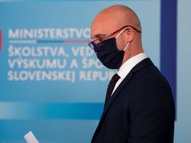 Ministerstvo školstva uvoľňuje jednu disponibilnú hodinu, historici to kritizujú