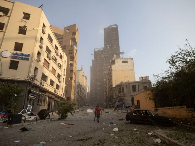 Video: Bejrútom otriasli dva výbuchy, hlásia desiatky mŕtvych