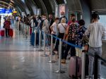 Hygienici varujú: Zvážte cestovanie do zahraničia i usporadúvanie osláv!