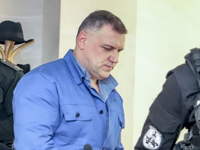 Mikuláš Černák sa priznal k 16 skutkom, súd schválil dohodu o vine a treste