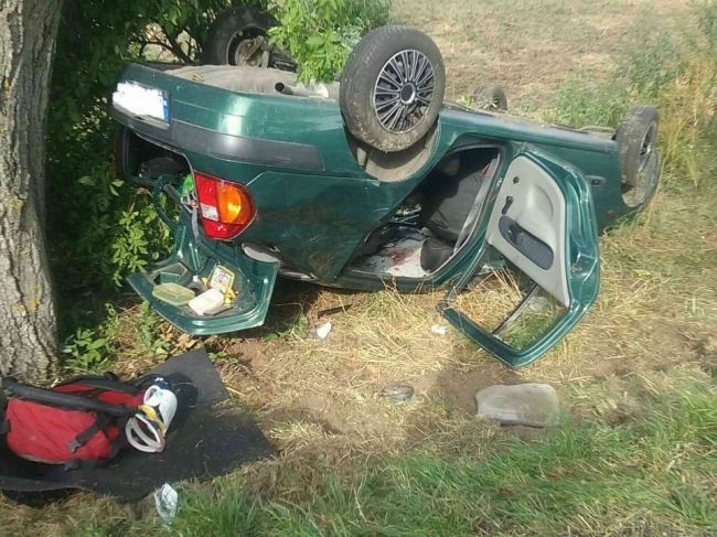 Pri dopravnej nehode zomrela jedna osoba, ďalšie štyri sú zranené