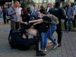 Sťažnosti voči zraneniam spôsobeným políciou v Bielorusku podalo vyše 700 ľudí
