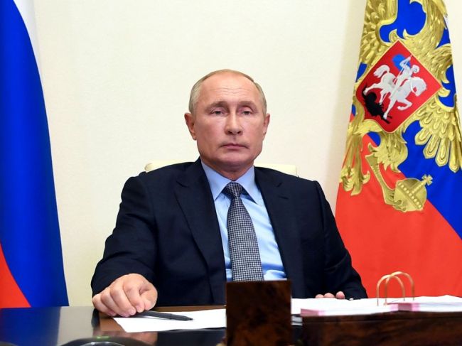 Merkelová a Putin telefonovali o situácii v Bielorusku