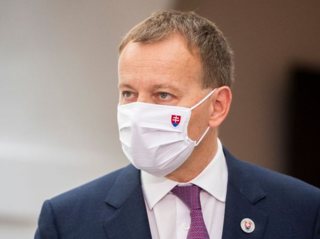 Bratislavský hrad osvetlili na bielo-červeno, Kollár vyjadril spolupatričnosť Bielorusom