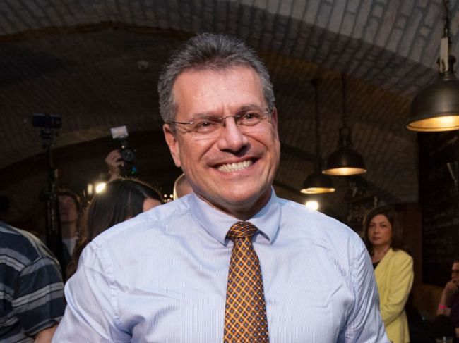 Šefčovič: S vďakou a rešpektom prijímam štátne vyznamenanie od Zelenského