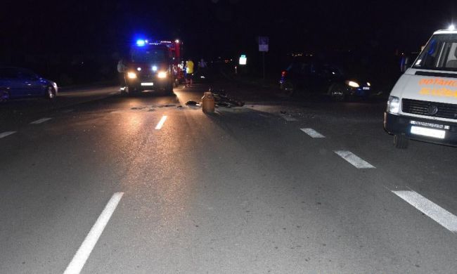 Mladý motocyklista po zrážke s autom pri Vlkanovej bojuje o život