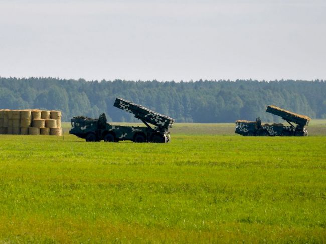 Čína odpálila do mora dve rakety, údajne išlo o varovanie pre USA