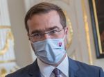 Minister zdravotníctva vyvracia mýtus o nosení rúška