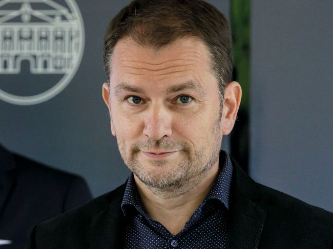 Zdravotníci čoskoro dostanú mimoriadne finančné odmeny