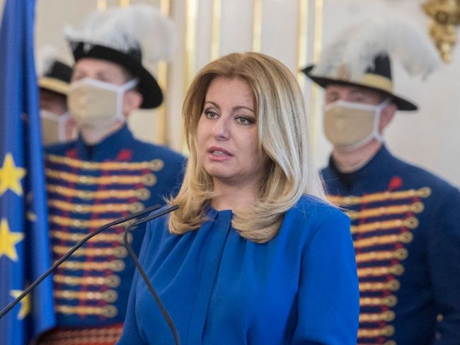 Ústava SR je základný zákon, treba rešpektovať a chrániť si ju
