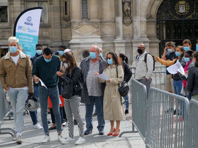 Regionálny riaditeľ WHO: Európa môže žiť s COVID-19 s lokálnymi karanténami