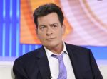 Talentovaný herec s kontroverzným životom Charlie Sheen má 55 rokov