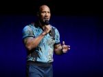 Herec Dwayne Johnson oznámil, že on a jeho rodina sa zotavujú z COVID-19