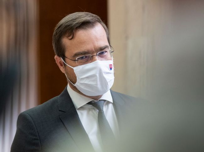 Zoznam červených krajín sa zatiaľ nemení, v hre je uzavretie hraníc s Ukrajinou