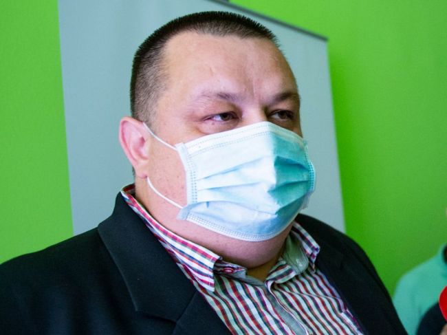 Hlavný hygienik SR Ján Mikas je v preventívnej samoizolácii
