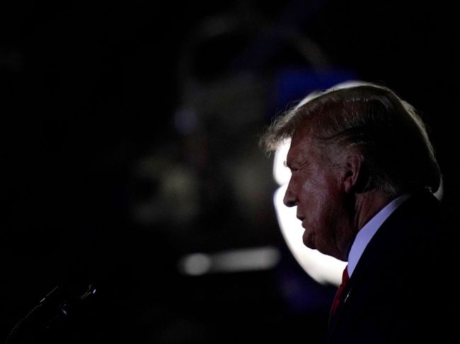 Primátor LA: Trump si pred klimatickou zmenou "strká hlavu do piesku"