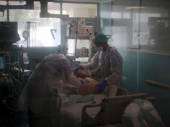 Vo svidníckej nemocnici zomrel pacient, u ktorého potvrdili ochorenie COVID-19